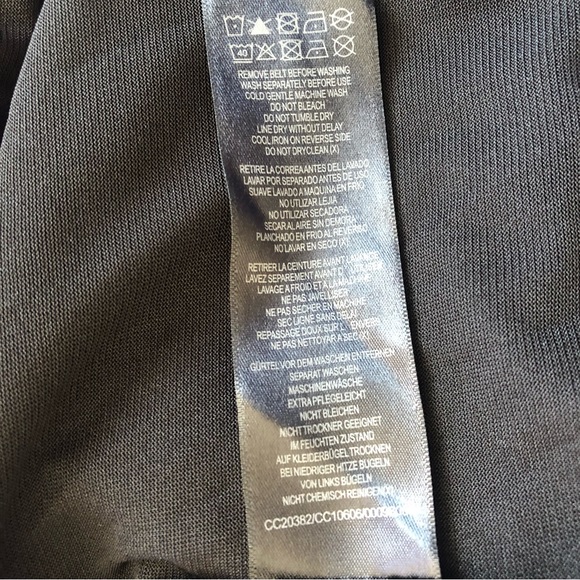 🌿 CITY CHIC 🌿 black Draped faux wrap dress size S (16) with belt BNWT RRP $99 - Picture 13 of 14